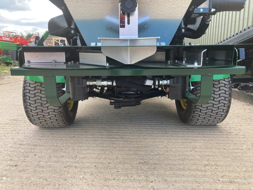 Turfco 1550 mounted top dresser - Puutarhalaitteet: kuva Turfco 1550 mounted top dresser - Puutarhalaitteet Turfco 1550 mounted top dresser - Puutarhalaitteet: kuva Turfco 1550 mounted top dresser - Puutarhalaitteet