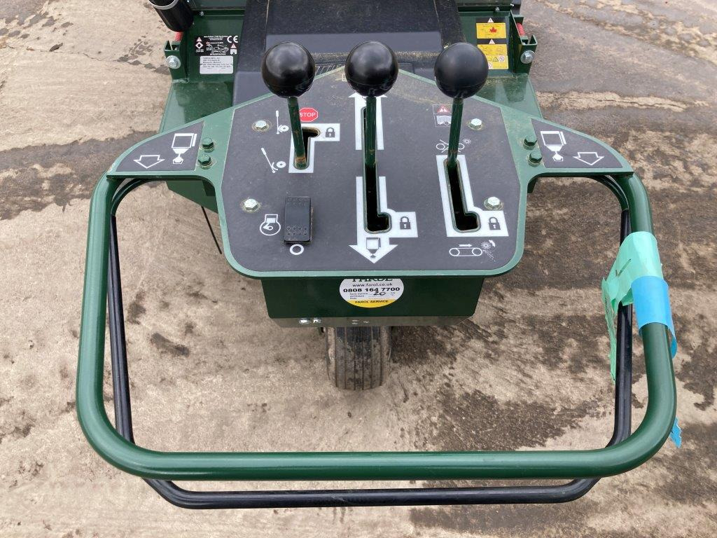 Turfco F15B Mete-R-Matic topdresser - Puutarhalaitteet: kuva Turfco F15B Mete-R-Matic topdresser - Puutarhalaitteet Turfco F15B Mete-R-Matic topdresser - Puutarhalaitteet: kuva Turfco F15B Mete-R-Matic topdresser - Puutarhalaitteet