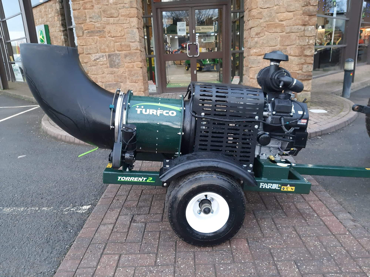 Turfco Torrent II blower - Puutarhalaitteet: kuva Turfco Torrent II blower - Puutarhalaitteet Turfco Torrent II blower - Puutarhalaitteet: kuva Turfco Torrent II blower - Puutarhalaitteet