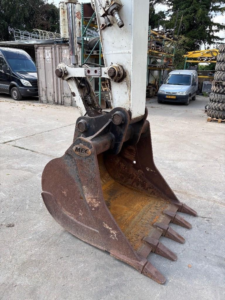 Telakaivukone CAT 320E: kuva Telakaivukone CAT 320E