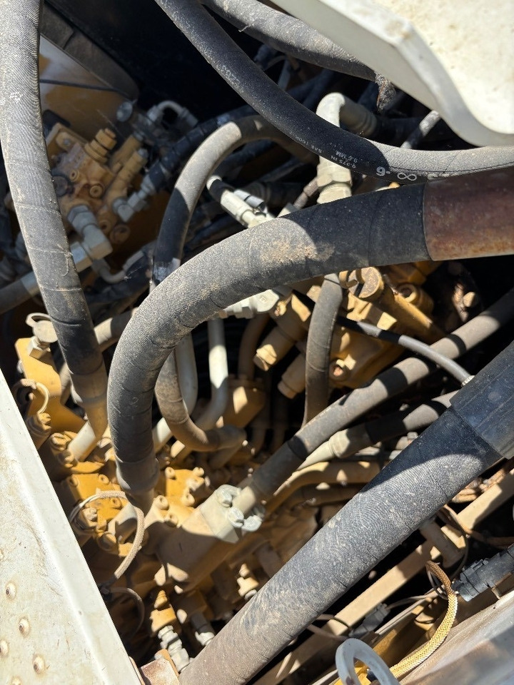 Telakaivukone CAT 320E: kuva Telakaivukone CAT 320E