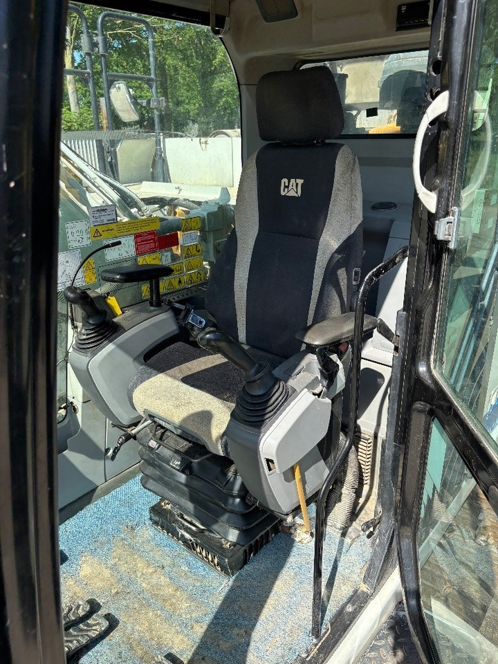 Telakaivukone CAT 320E: kuva Telakaivukone CAT 320E