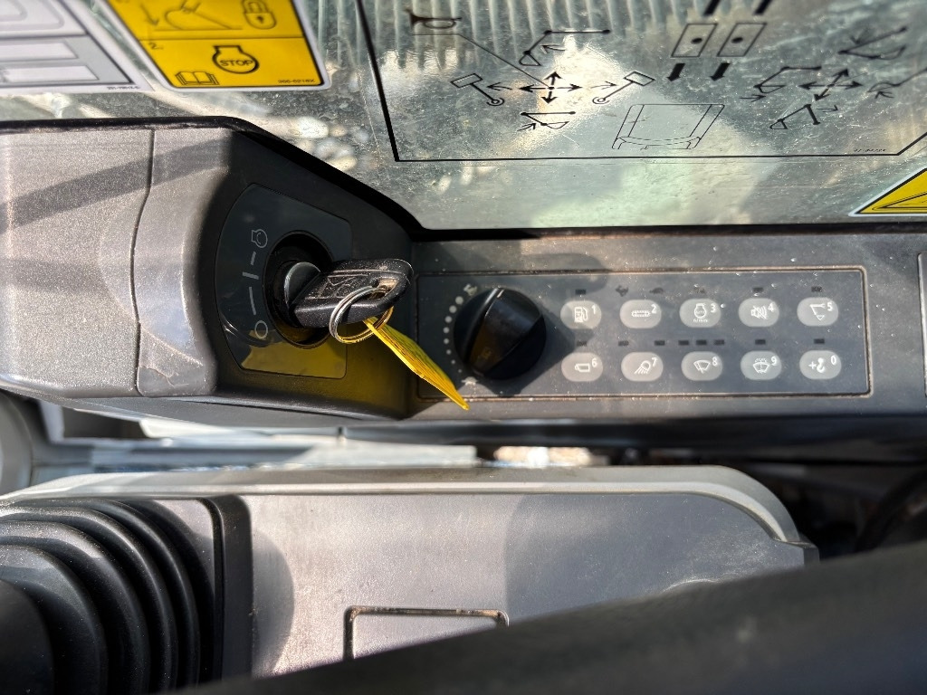 Telakaivukone CAT 320E: kuva Telakaivukone CAT 320E