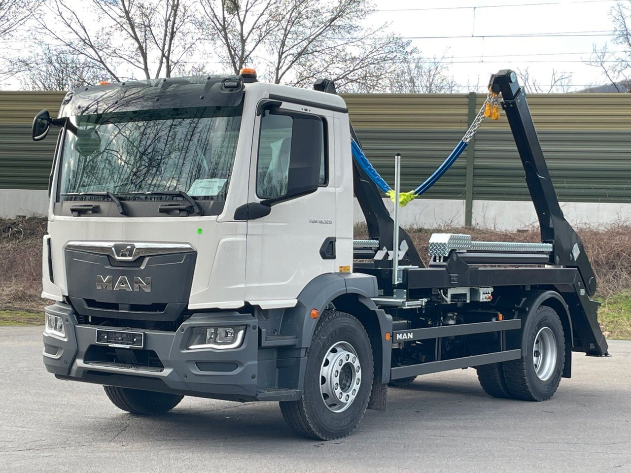 MAN TGM 18.320 4x2 Euro 6e Hyva Absetzkipper - Kippiauto kuorma-auto, Nosturiauto: kuva MAN TGM 18.320 4x2 Euro 6e Hyva Absetzkipper - Kippiauto kuorma-auto, Nosturiauto MAN TGM 18.320 4x2 Euro 6e Hyva Absetzkipper - Kippiauto kuorma-auto, Nosturiauto: kuva MAN TGM 18.320 4x2 Euro 6e Hyva Absetzkipper - Kippiauto kuorma-auto, Nosturiauto