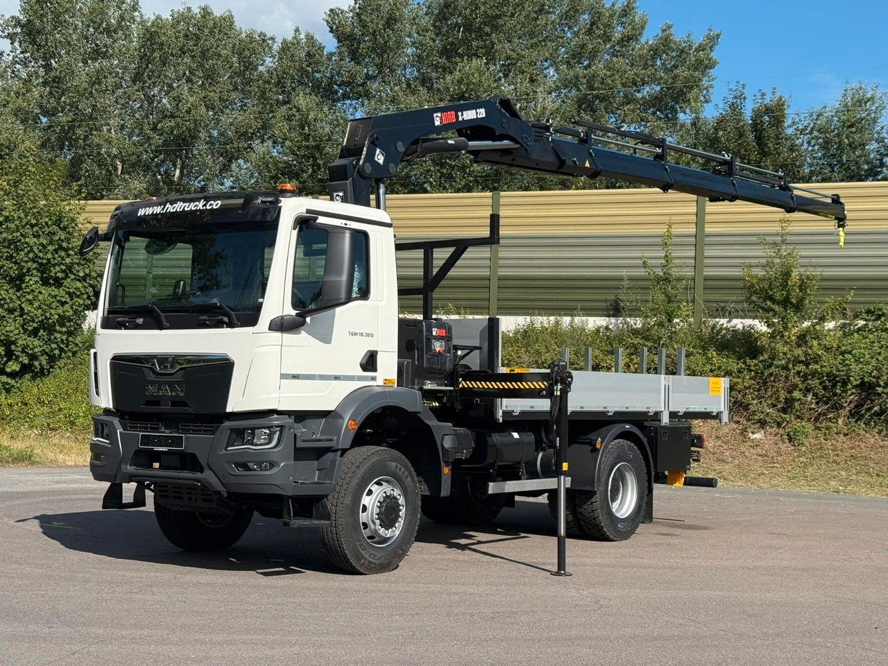 MAN TGM 18.320 4x4 Hiab 228-4 Kran - Nosturiauto: kuva MAN TGM 18.320 4x4 Hiab 228-4 Kran - Nosturiauto MAN TGM 18.320 4x4 Hiab 228-4 Kran - Nosturiauto: kuva MAN TGM 18.320 4x4 Hiab 228-4 Kran - Nosturiauto
