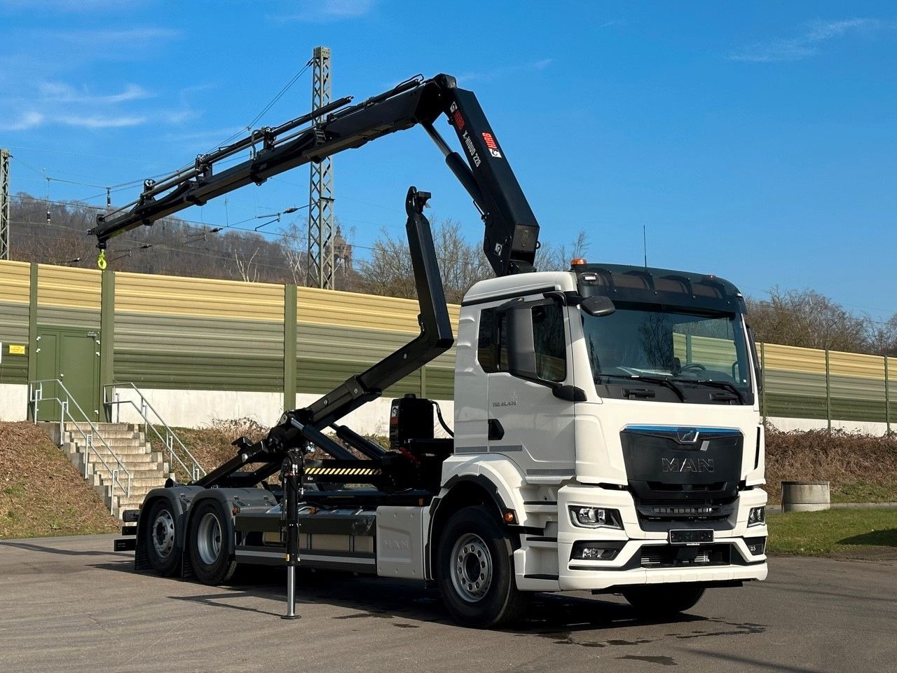 MAN TGS 26.470 6x2 Abrollkipper + Kran Hiab 228-4 - Koukkulava kuorma-auto, Nosturiauto: kuva MAN TGS 26.470 6x2 Abrollkipper + Kran Hiab 228-4 - Koukkulava kuorma-auto, Nosturiauto MAN TGS 26.470 6x2 Abrollkipper + Kran Hiab 228-4 - Koukkulava kuorma-auto, Nosturiauto: kuva MAN TGS 26.470 6x2 Abrollkipper + Kran Hiab 228-4 - Koukkulava kuorma-auto, Nosturiauto