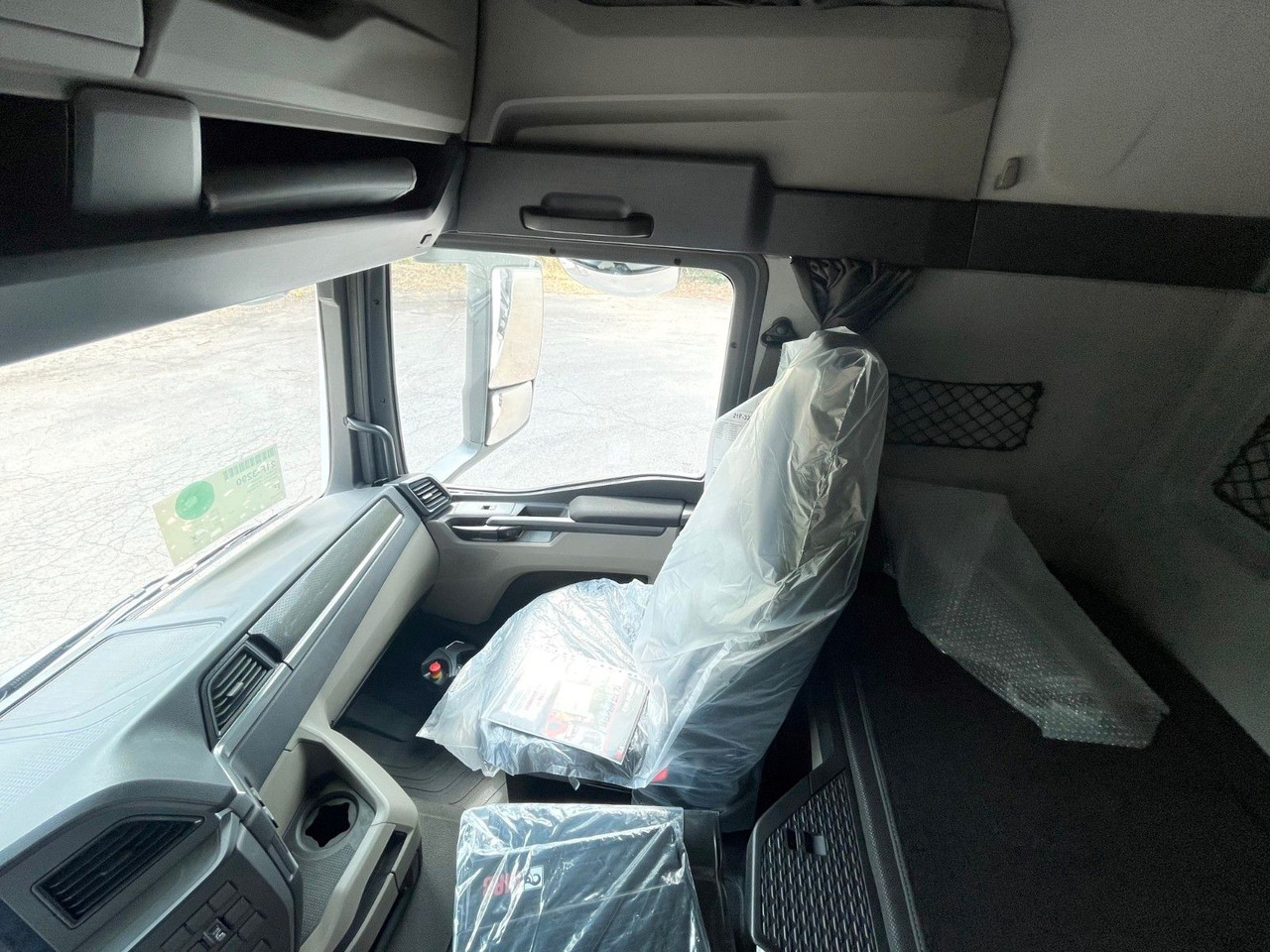 Nosturiauto MAN TGS 26.480 /6X Hiab X-HIRRO 302 E-6 JIB 70x4: kuva Nosturiauto MAN TGS 26.480 /6X Hiab X-HIRRO 302 E-6 JIB 70x4