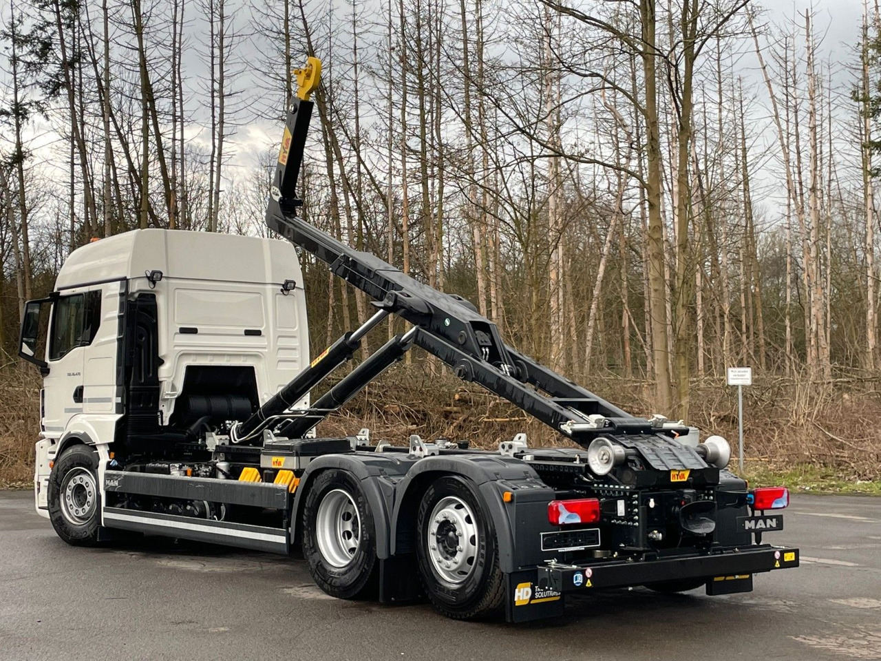 MAN TGS 26.480 6x2 Retarder Hyva 20-60 Abrollkipper - Koukkulava kuorma-auto: kuva MAN TGS 26.480 6x2 Retarder Hyva 20-60 Abrollkipper - Koukkulava kuorma-auto MAN TGS 26.480 6x2 Retarder Hyva 20-60 Abrollkipper - Koukkulava kuorma-auto: kuva MAN TGS 26.480 6x2 Retarder Hyva 20-60 Abrollkipper - Koukkulava kuorma-auto