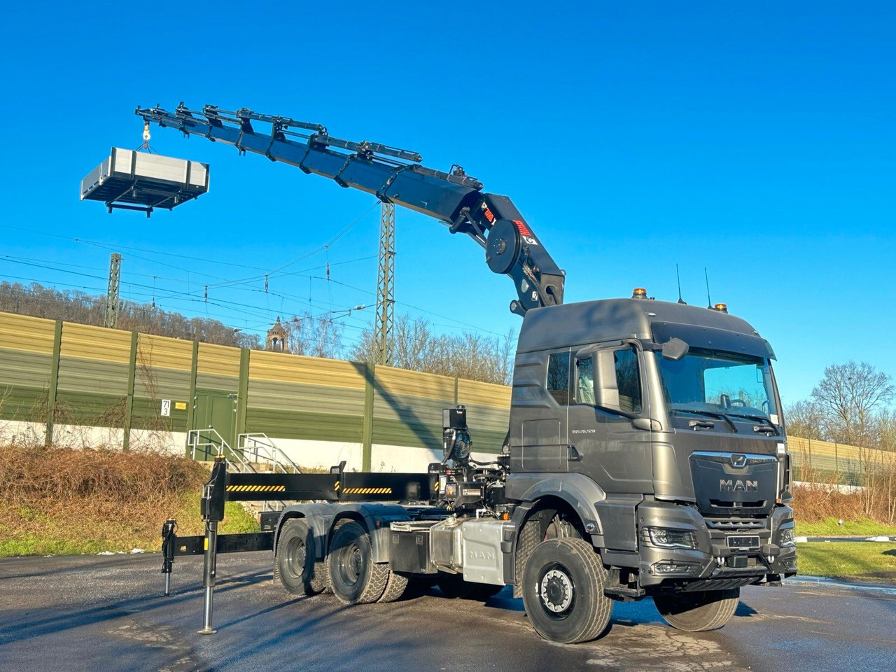 Nosturiauto MAN TGS 26.520 6x6 Kran HIAB X-HIPRO 548E-8: kuva Nosturiauto MAN TGS 26.520 6x6 Kran HIAB X-HIPRO 548E-8