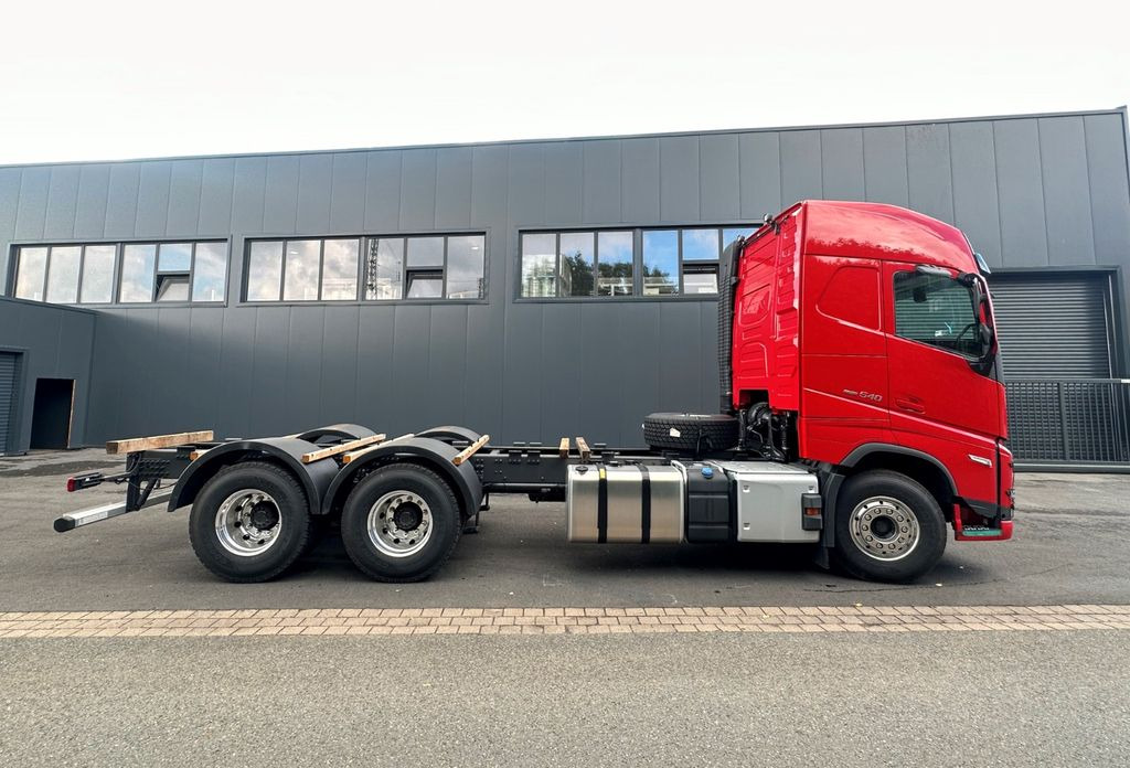 Volvo FH 540 6x4 - Kuorma-auto alusta: kuva Volvo FH 540 6x4 - Kuorma-auto alusta Volvo FH 540 6x4 - Kuorma-auto alusta: kuva Volvo FH 540 6x4 - Kuorma-auto alusta