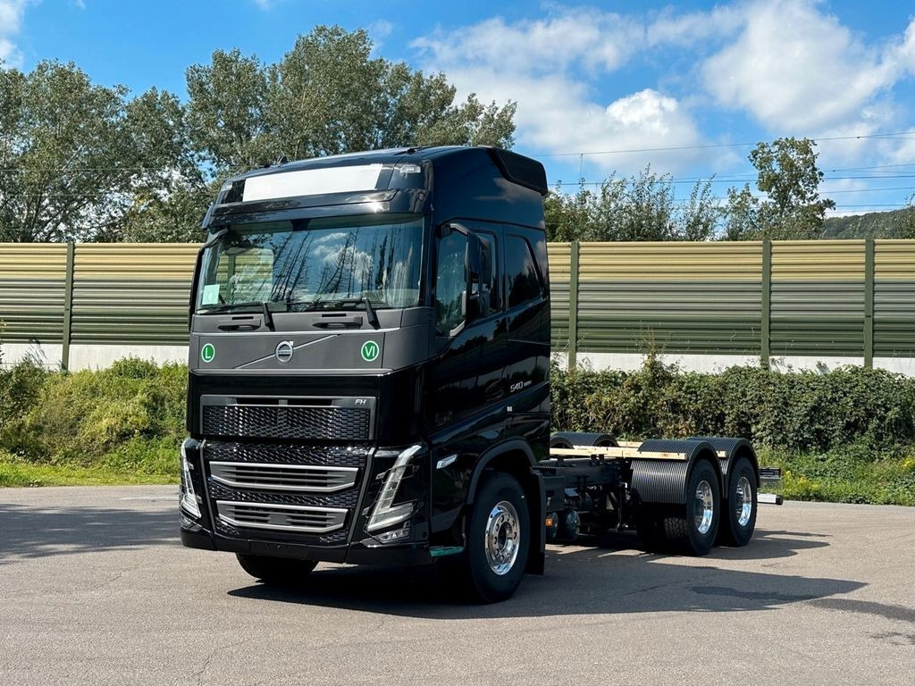 Volvo FH 540 6x4 - Kuorma-auto alusta: kuva Volvo FH 540 6x4 - Kuorma-auto alusta Volvo FH 540 6x4 - Kuorma-auto alusta: kuva Volvo FH 540 6x4 - Kuorma-auto alusta