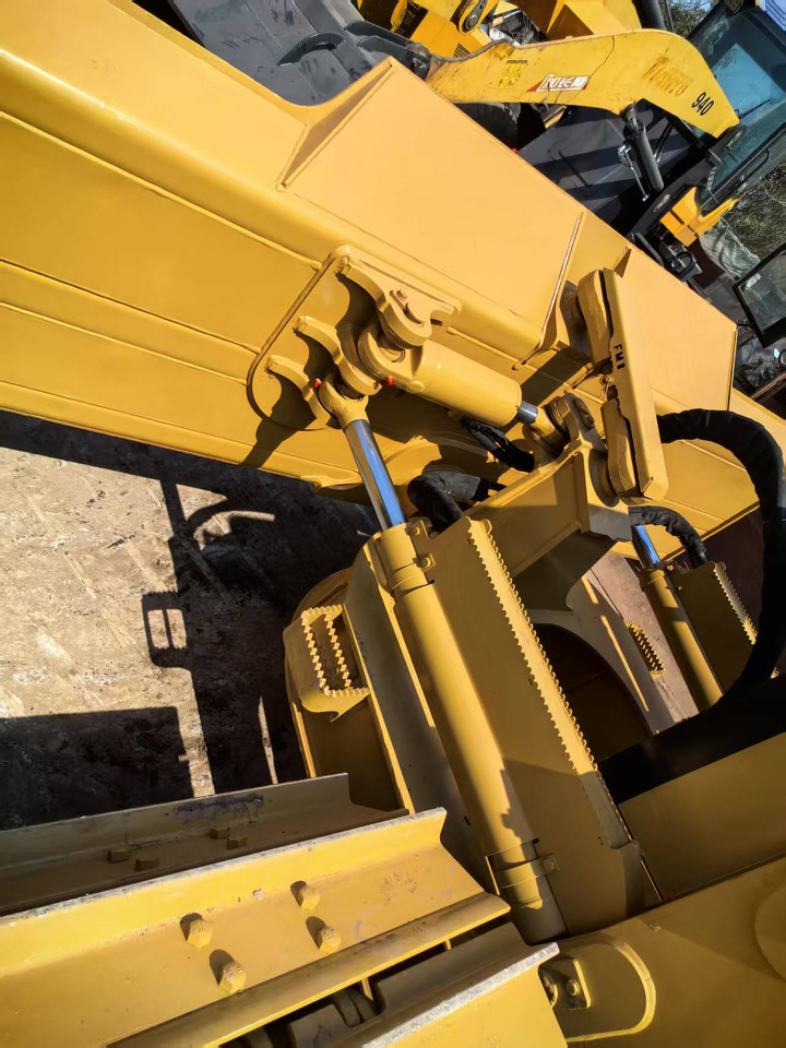 CATERPILLAR D6K - Puskutraktori: kuva CATERPILLAR D6K - Puskutraktori CATERPILLAR D6K - Puskutraktori: kuva CATERPILLAR D6K - Puskutraktori