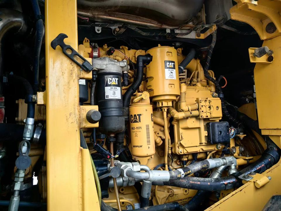 Low Price Sale! Used CAT 950GC Wheel Loader Original Front End Loader 950GC Loader in Shanghai China - Pyöräkuormaaja: kuva  Low Price Sale! Used CAT 950GC Wheel Loader Original Front End Loader 950GC Loader in Shanghai China - Pyöräkuormaaja Low Price Sale! Used CAT 950GC Wheel Loader Original Front End Loader 950GC Loader in Shanghai China - Pyöräkuormaaja: kuva  Low Price Sale! Used CAT 950GC Wheel Loader Original Front End Loader 950GC Loader in Shanghai China - Pyöräkuormaaja