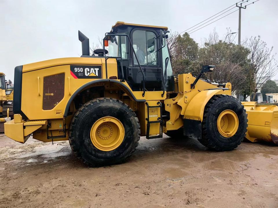 Low Price Sale! Used CAT 950GC Wheel Loader Original Front End Loader 950GC Loader in Shanghai China - Pyöräkuormaaja: kuva  Low Price Sale! Used CAT 950GC Wheel Loader Original Front End Loader 950GC Loader in Shanghai China - Pyöräkuormaaja Low Price Sale! Used CAT 950GC Wheel Loader Original Front End Loader 950GC Loader in Shanghai China - Pyöräkuormaaja: kuva  Low Price Sale! Used CAT 950GC Wheel Loader Original Front End Loader 950GC Loader in Shanghai China - Pyöräkuormaaja