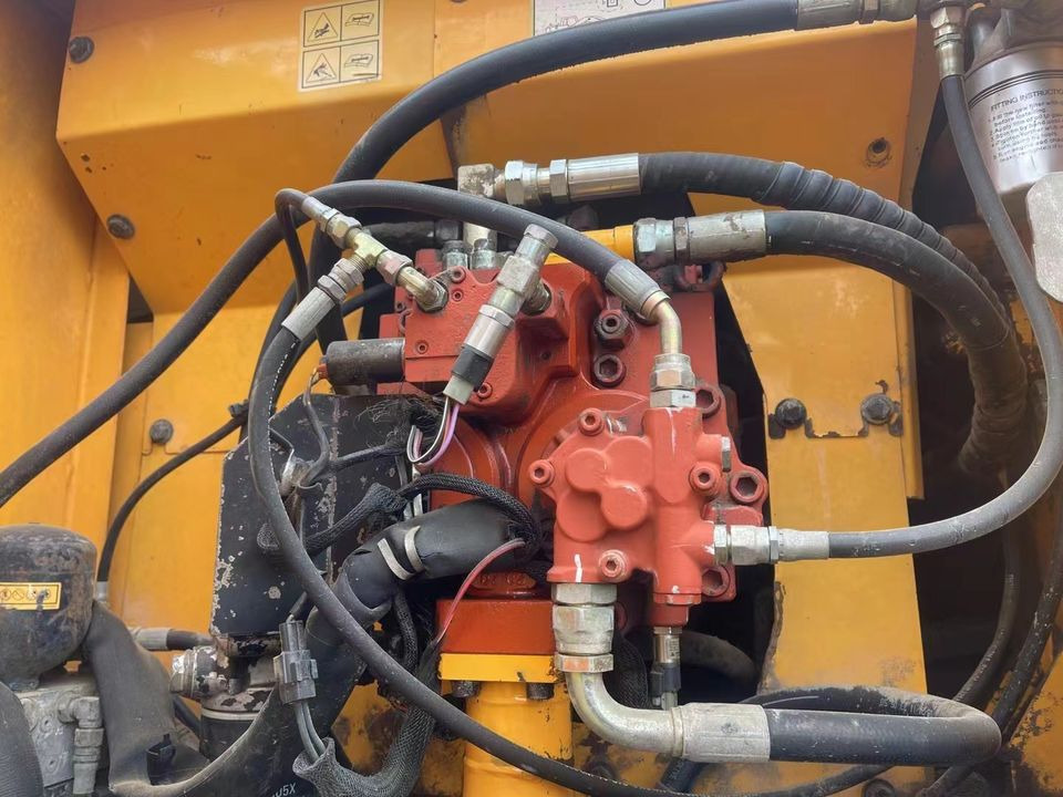 Original Good Quality USED Excavators R210 W-9T 21 Ton Excavator Wheel Excavator for HYUNDAI - Pyöräalustainen kaivinkone: kuva Original Good Quality USED Excavators R210 W-9T 21 Ton Excavator Wheel Excavator for HYUNDAI - Pyöräalustainen kaivinkone Original Good Quality USED Excavators R210 W-9T 21 Ton Excavator Wheel Excavator for HYUNDAI - Pyöräalustainen kaivinkone: kuva Original Good Quality USED Excavators R210 W-9T 21 Ton Excavator Wheel Excavator for HYUNDAI - Pyöräalustainen kaivinkone