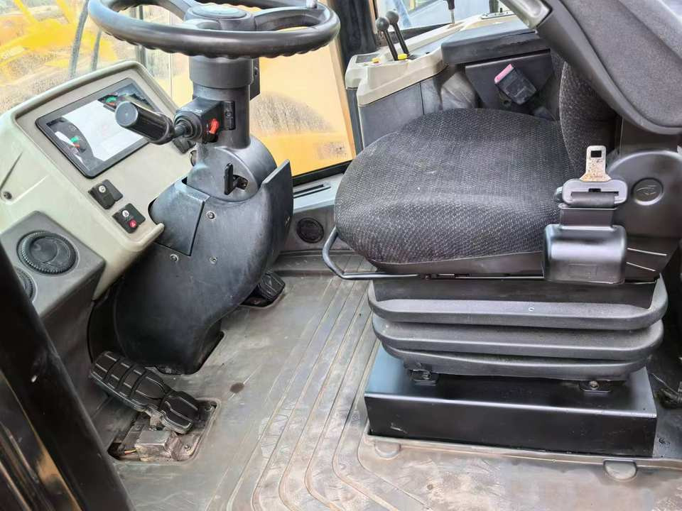 Used Caterpillar 950G RC Wheel Loader Reconditioned Cat 950 with Core Engine Backhoe or Front Loader for Sale - Pyöräkuormaaja: kuva  Used Caterpillar 950G RC Wheel Loader Reconditioned Cat 950 with Core Engine Backhoe or Front Loader for Sale - Pyöräkuormaaja Used Caterpillar 950G RC Wheel Loader Reconditioned Cat 950 with Core Engine Backhoe or Front Loader for Sale - Pyöräkuormaaja: kuva  Used Caterpillar 950G RC Wheel Loader Reconditioned Cat 950 with Core Engine Backhoe or Front Loader for Sale - Pyöräkuormaaja
