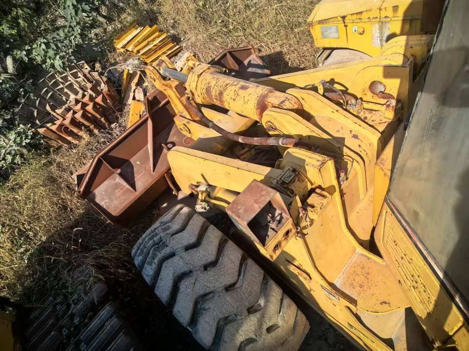 Used Front Wheel Loader CAT 966F With Good Price From Wheel Loaders Caterpillar Machinery Cat 966F Loaders - Pyöräkuormaaja: kuva  Used Front Wheel Loader CAT 966F With Good Price From Wheel Loaders Caterpillar Machinery Cat 966F Loaders - Pyöräkuormaaja Used Front Wheel Loader CAT 966F With Good Price From Wheel Loaders Caterpillar Machinery Cat 966F Loaders - Pyöräkuormaaja: kuva  Used Front Wheel Loader CAT 966F With Good Price From Wheel Loaders Caterpillar Machinery Cat 966F Loaders - Pyöräkuormaaja