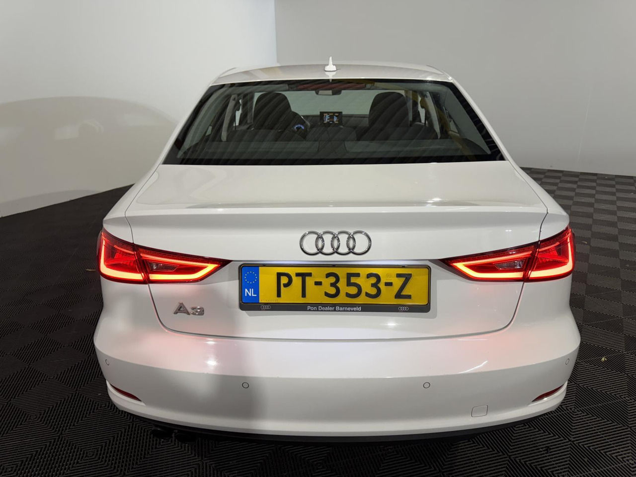 Audi | A3 Limousine | 1.4 TFSI Attraction Pro Line Plus Automaat | 2016 | 256.538 km | PT353Z | Geen oordeel - Sedan: kuva Audi | A3 Limousine | 1.4 TFSI Attraction Pro Line Plus Automaat | 2016 | 256.538 km | PT353Z | Geen oordeel - Sedan Audi | A3 Limousine | 1.4 TFSI Attraction Pro Line Plus Automaat | 2016 | 256.538 km | PT353Z | Geen oordeel - Sedan: kuva Audi | A3 Limousine | 1.4 TFSI Attraction Pro Line Plus Automaat | 2016 | 256.538 km | PT353Z | Geen oordeel - Sedan
