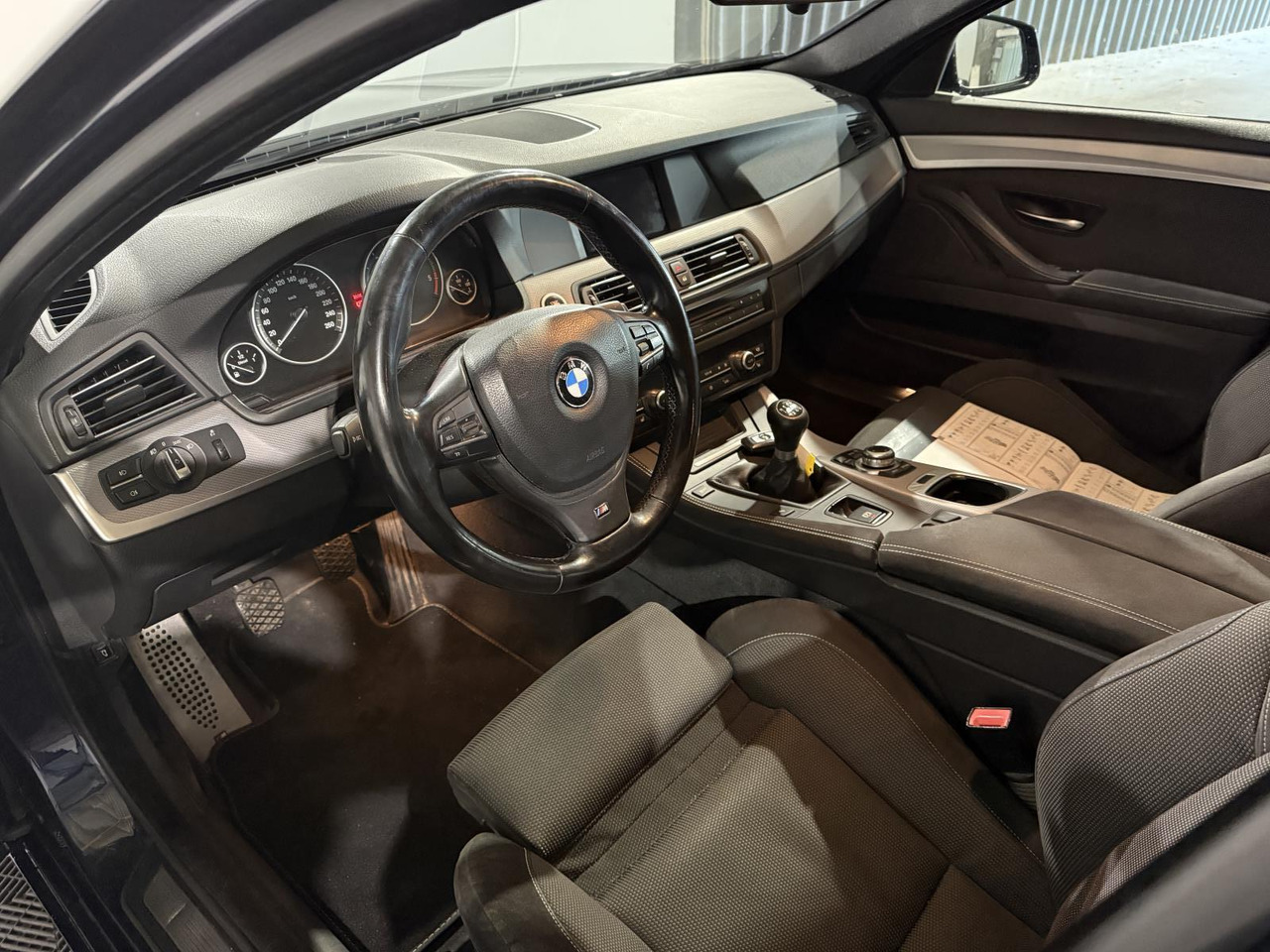 BMW | 5-serie Touring | 520d High Executive | 2011 | 320.778 km | TZ672J | Geen oordeel - Henkilöauto: kuva BMW | 5-serie Touring | 520d High Executive | 2011 | 320.778 km | TZ672J | Geen oordeel - Henkilöauto BMW | 5-serie Touring | 520d High Executive | 2011 | 320.778 km | TZ672J | Geen oordeel - Henkilöauto: kuva BMW | 5-serie Touring | 520d High Executive | 2011 | 320.778 km | TZ672J | Geen oordeel - Henkilöauto