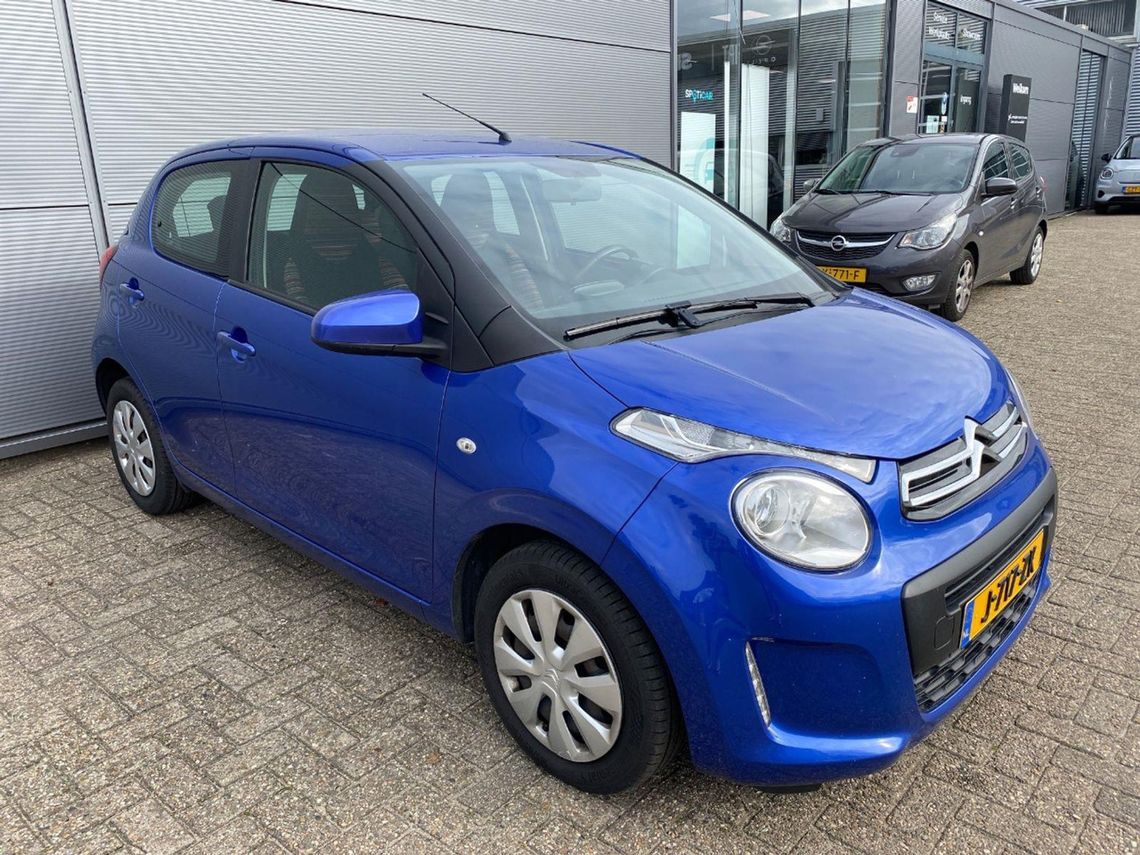 Citroen C1 1.0 VTi Feel | 2020 | 165.471 km | J717ZK | NAP: Logisch - Viistoperä: kuva Citroen C1 1.0 VTi Feel | 2020 | 165.471 km | J717ZK | NAP: Logisch - Viistoperä Citroen C1 1.0 VTi Feel | 2020 | 165.471 km | J717ZK | NAP: Logisch - Viistoperä: kuva Citroen C1 1.0 VTi Feel | 2020 | 165.471 km | J717ZK | NAP: Logisch - Viistoperä