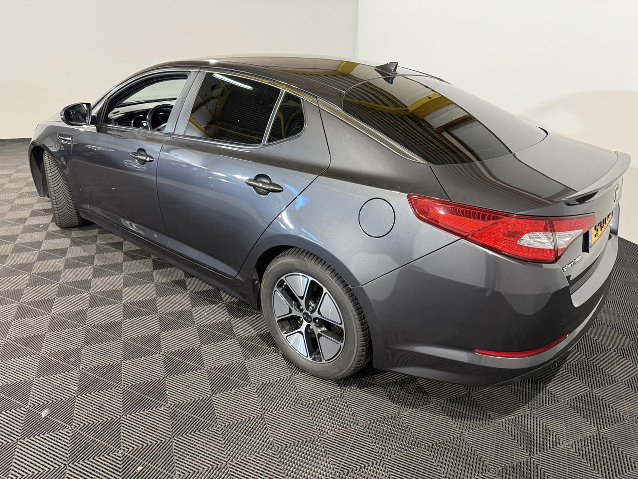 Kia | Optima | 2.0 CVVT Hybrid Super Pack | 2014 | 260.693 km | 5TJT77 | Automaat | Logisch - Sedan: kuva Kia | Optima | 2.0 CVVT Hybrid Super Pack | 2014 | 260.693 km | 5TJT77 | Automaat | Logisch - Sedan Kia | Optima | 2.0 CVVT Hybrid Super Pack | 2014 | 260.693 km | 5TJT77 | Automaat | Logisch - Sedan: kuva Kia | Optima | 2.0 CVVT Hybrid Super Pack | 2014 | 260.693 km | 5TJT77 | Automaat | Logisch - Sedan