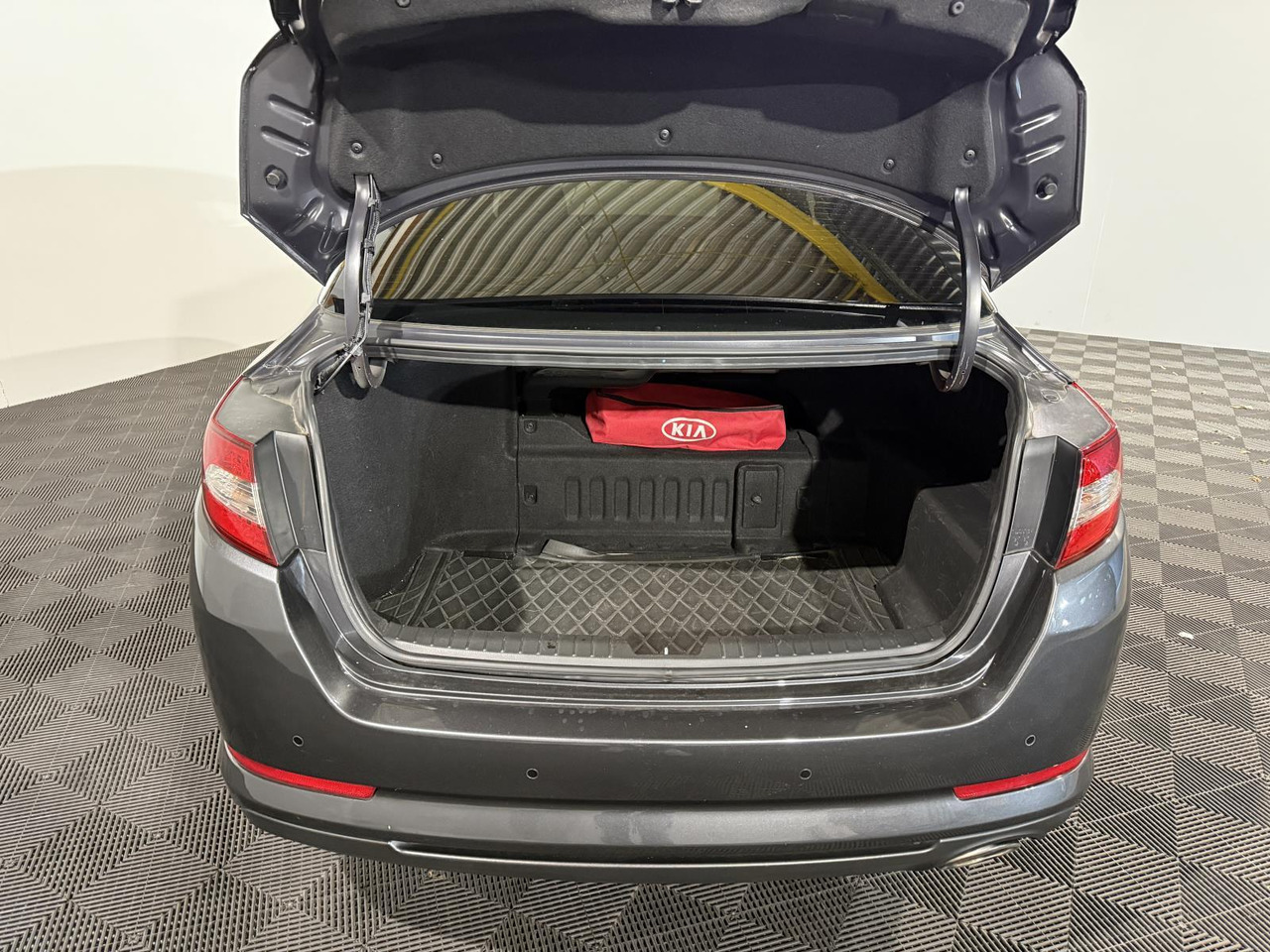 Kia | Optima | 2.0 CVVT Hybrid Super Pack | 2014 | 260.693 km | 5TJT77 | Automaat | Logisch - Sedan: kuva Kia | Optima | 2.0 CVVT Hybrid Super Pack | 2014 | 260.693 km | 5TJT77 | Automaat | Logisch - Sedan Kia | Optima | 2.0 CVVT Hybrid Super Pack | 2014 | 260.693 km | 5TJT77 | Automaat | Logisch - Sedan: kuva Kia | Optima | 2.0 CVVT Hybrid Super Pack | 2014 | 260.693 km | 5TJT77 | Automaat | Logisch - Sedan
