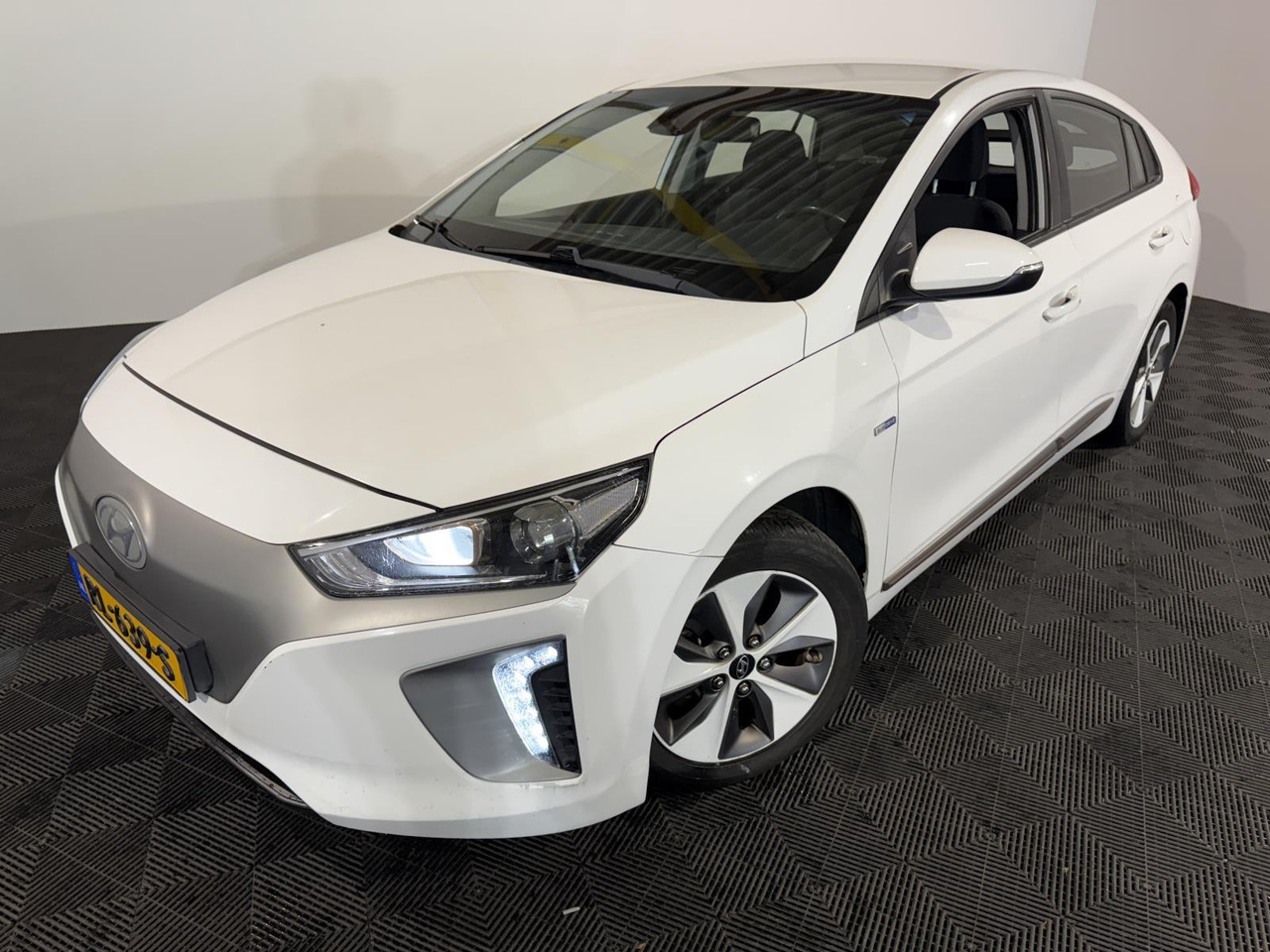 Kia | Stonic | 1.0 T-GDi DynamicLine | 2018 | 230.603 km | RL369S | Logisch - Maasturi/ Katumaasturi: kuva Kia | Stonic | 1.0 T-GDi DynamicLine | 2018 | 230.603 km | RL369S | Logisch - Maasturi/ Katumaasturi Kia | Stonic | 1.0 T-GDi DynamicLine | 2018 | 230.603 km | RL369S | Logisch - Maasturi/ Katumaasturi: kuva Kia | Stonic | 1.0 T-GDi DynamicLine | 2018 | 230.603 km | RL369S | Logisch - Maasturi/ Katumaasturi