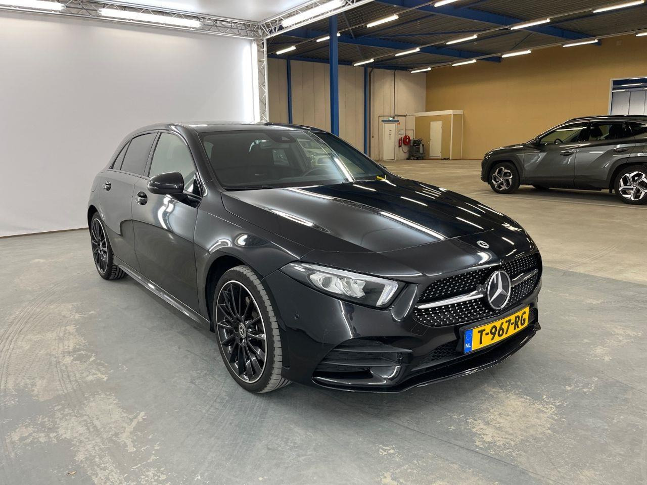Mercedes - Benz A - klasse 250 e Business Line | 2022 | 26.677 km | Automaat | T967RG | NAP: Geen oordeel - Viistoperä: kuva Mercedes - Benz A - klasse 250 e Business Line | 2022 | 26.677 km | Automaat | T967RG | NAP: Geen oordeel - Viistoperä Mercedes - Benz A - klasse 250 e Business Line | 2022 | 26.677 km | Automaat | T967RG | NAP: Geen oordeel - Viistoperä: kuva Mercedes - Benz A - klasse 250 e Business Line | 2022 | 26.677 km | Automaat | T967RG | NAP: Geen oordeel - Viistoperä