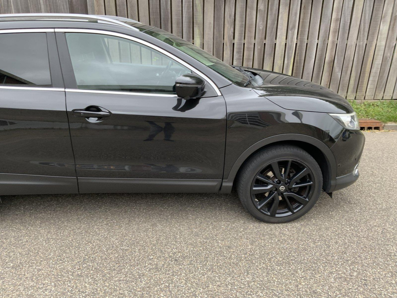 Nissan Qashqai 1.6 Tekna 6-ZPX-92 209.591km - Henkilöauto: kuva Nissan Qashqai 1.6 Tekna 6-ZPX-92 209.591km - Henkilöauto Nissan Qashqai 1.6 Tekna 6-ZPX-92 209.591km - Henkilöauto: kuva Nissan Qashqai 1.6 Tekna 6-ZPX-92 209.591km - Henkilöauto