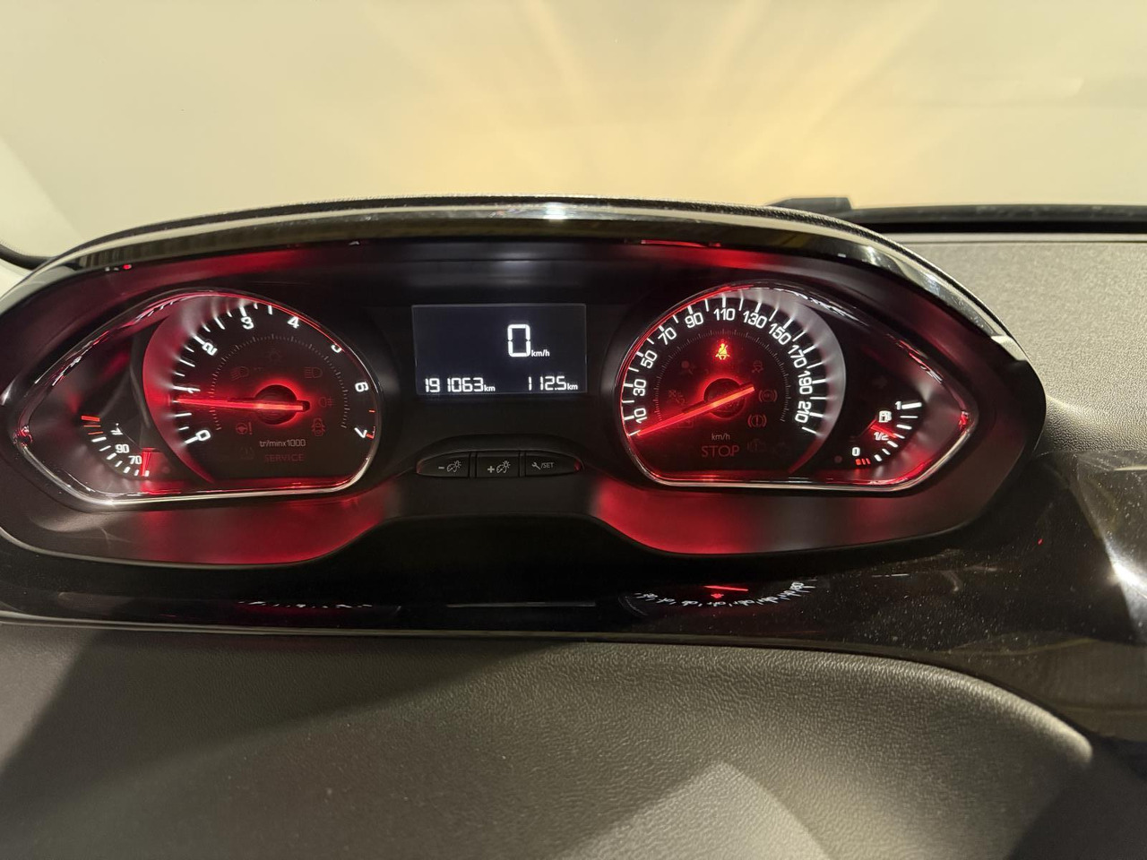 Peugeot | 208 | 1.2 VTi Style | 2014 | 191.063 km | 9XVB78 | Logisch - Viistoperä: kuva Peugeot | 208 | 1.2 VTi Style | 2014 | 191.063 km | 9XVB78 | Logisch - Viistoperä Peugeot | 208 | 1.2 VTi Style | 2014 | 191.063 km | 9XVB78 | Logisch - Viistoperä: kuva Peugeot | 208 | 1.2 VTi Style | 2014 | 191.063 km | 9XVB78 | Logisch - Viistoperä
