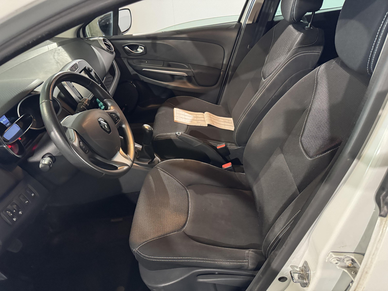 Renault Clio 0.9 TCe ECO Night&Day | 2015 | 170.065 km | HD-254 T - Viistoperä: kuva Renault Clio 0.9 TCe ECO Night&Day | 2015 | 170.065 km | HD-254 T - Viistoperä Renault Clio 0.9 TCe ECO Night&Day | 2015 | 170.065 km | HD-254 T - Viistoperä: kuva Renault Clio 0.9 TCe ECO Night&Day | 2015 | 170.065 km | HD-254 T - Viistoperä