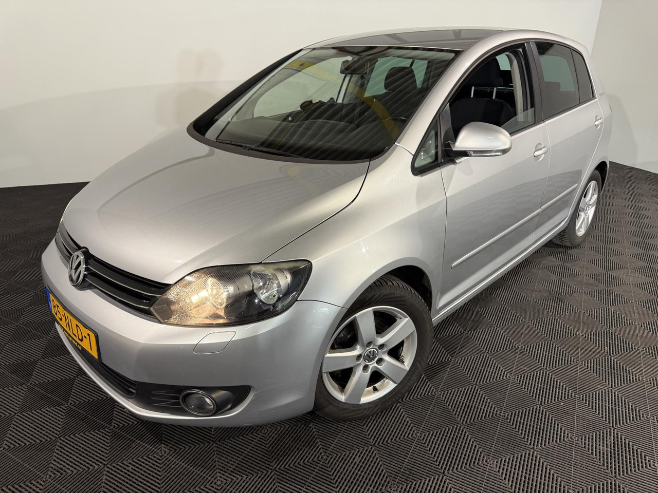 Volkswagen Golf Plus 1.2 TSI Tour II BlueMotion | 2010 | 184.829 km | 85-NLD-1 - Henkilöauto: kuva Volkswagen Golf Plus 1.2 TSI Tour II BlueMotion | 2010 | 184.829 km | 85-NLD-1 - Henkilöauto Volkswagen Golf Plus 1.2 TSI Tour II BlueMotion | 2010 | 184.829 km | 85-NLD-1 - Henkilöauto: kuva Volkswagen Golf Plus 1.2 TSI Tour II BlueMotion | 2010 | 184.829 km | 85-NLD-1 - Henkilöauto