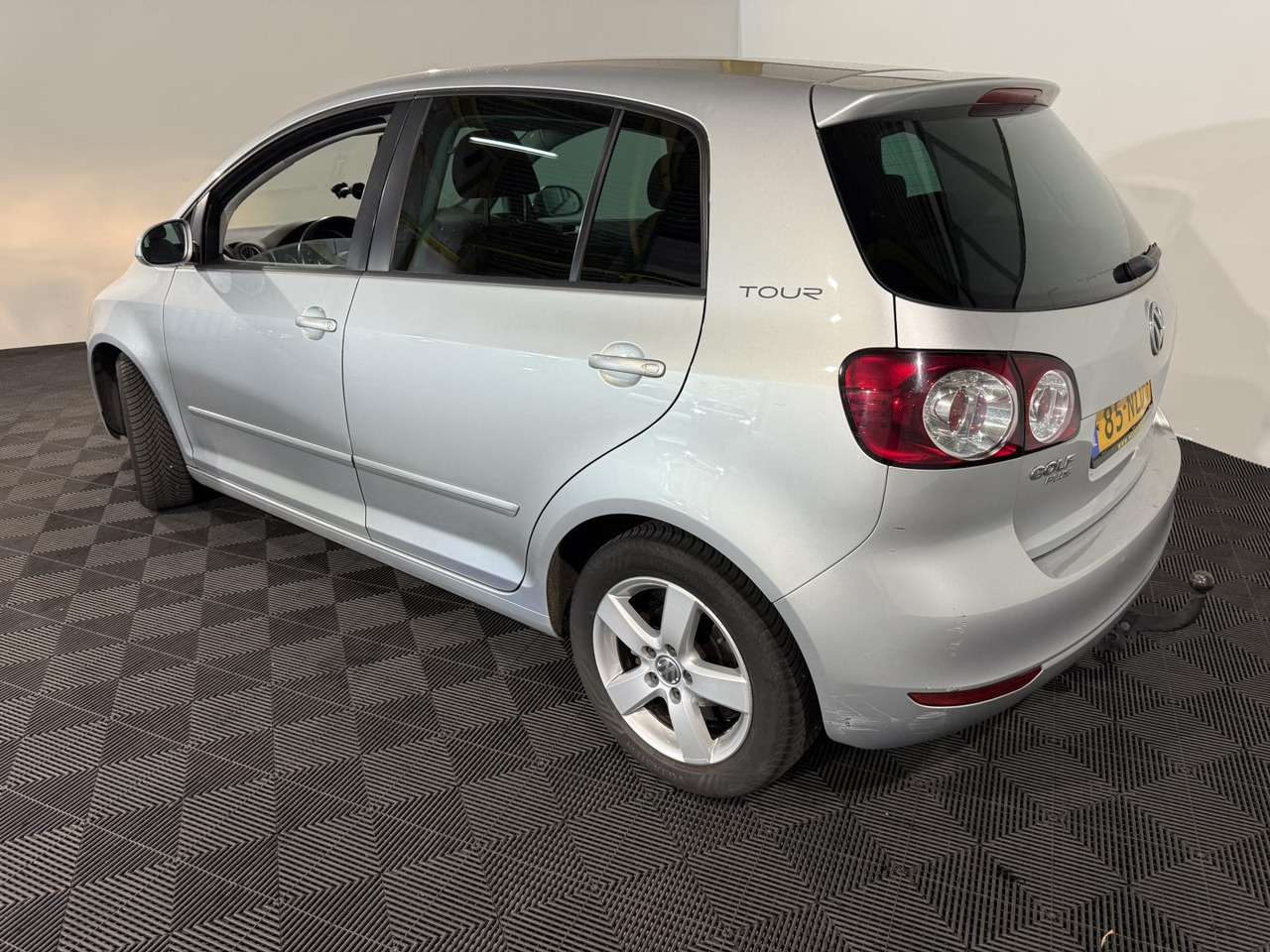 Volkswagen Golf Plus 1.2 TSI Tour II BlueMotion | 2010 | 184.829 km | 85-NLD-1 - Henkilöauto: kuva Volkswagen Golf Plus 1.2 TSI Tour II BlueMotion | 2010 | 184.829 km | 85-NLD-1 - Henkilöauto Volkswagen Golf Plus 1.2 TSI Tour II BlueMotion | 2010 | 184.829 km | 85-NLD-1 - Henkilöauto: kuva Volkswagen Golf Plus 1.2 TSI Tour II BlueMotion | 2010 | 184.829 km | 85-NLD-1 - Henkilöauto