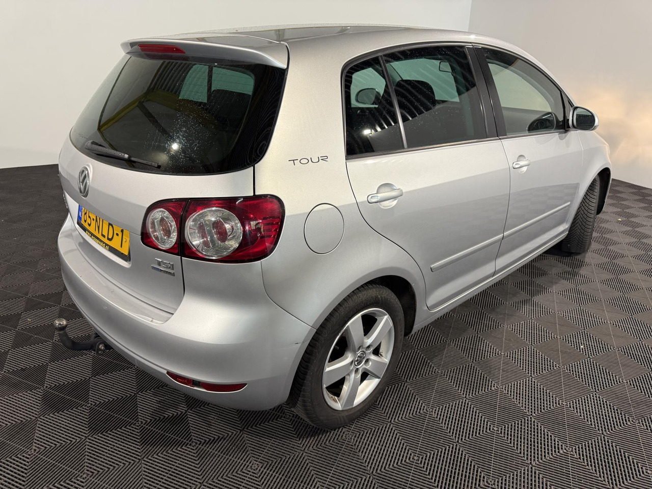 Volkswagen Golf Plus 1.2 TSI Tour II BlueMotion | 2010 | 184.829 km | 85-NLD-1 - Henkilöauto: kuva Volkswagen Golf Plus 1.2 TSI Tour II BlueMotion | 2010 | 184.829 km | 85-NLD-1 - Henkilöauto Volkswagen Golf Plus 1.2 TSI Tour II BlueMotion | 2010 | 184.829 km | 85-NLD-1 - Henkilöauto: kuva Volkswagen Golf Plus 1.2 TSI Tour II BlueMotion | 2010 | 184.829 km | 85-NLD-1 - Henkilöauto