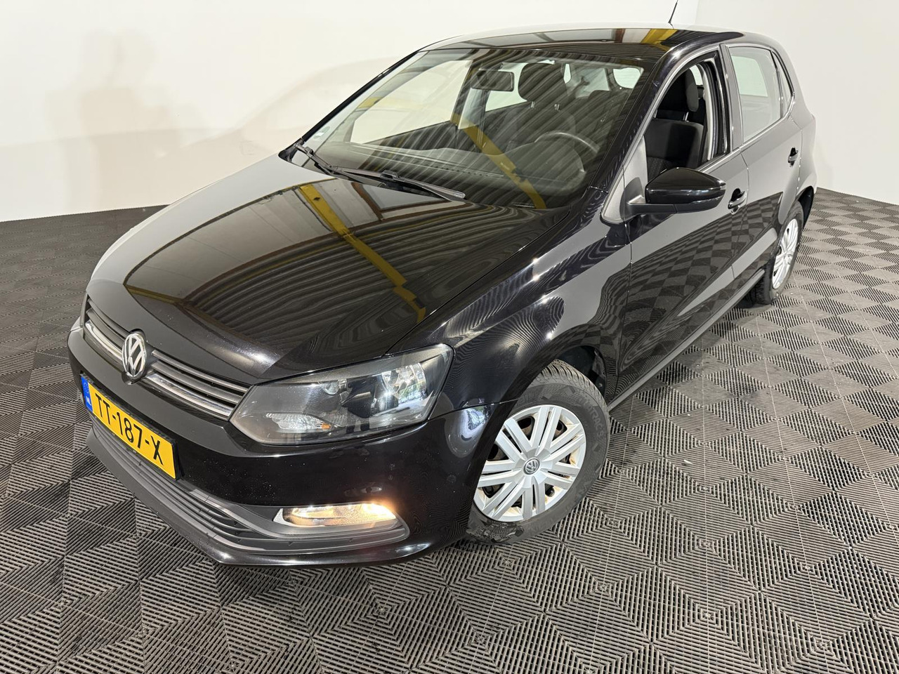 Volkswagen | Polo | 1.0 Comfortline Connected Series | 2017 | 178.442 km | TT187X | Geen oordeel - Viistoperä: kuva Volkswagen | Polo | 1.0 Comfortline Connected Series | 2017 | 178.442 km | TT187X | Geen oordeel - Viistoperä Volkswagen | Polo | 1.0 Comfortline Connected Series | 2017 | 178.442 km | TT187X | Geen oordeel - Viistoperä: kuva Volkswagen | Polo | 1.0 Comfortline Connected Series | 2017 | 178.442 km | TT187X | Geen oordeel - Viistoperä