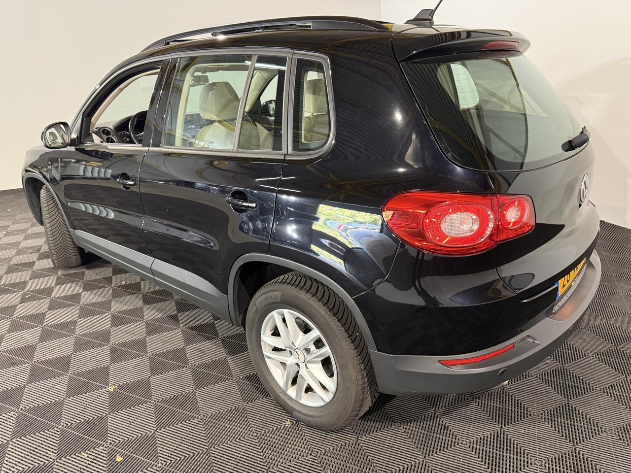 Volkswagen | Tiguan | 1.4 TSI Comfort&Design | 2011 | 236.671 km | 28RDT1 | Logisch - Maasturi/ Katumaasturi: kuva Volkswagen | Tiguan | 1.4 TSI Comfort&Design | 2011 | 236.671 km | 28RDT1 | Logisch - Maasturi/ Katumaasturi Volkswagen | Tiguan | 1.4 TSI Comfort&Design | 2011 | 236.671 km | 28RDT1 | Logisch - Maasturi/ Katumaasturi: kuva Volkswagen | Tiguan | 1.4 TSI Comfort&Design | 2011 | 236.671 km | 28RDT1 | Logisch - Maasturi/ Katumaasturi