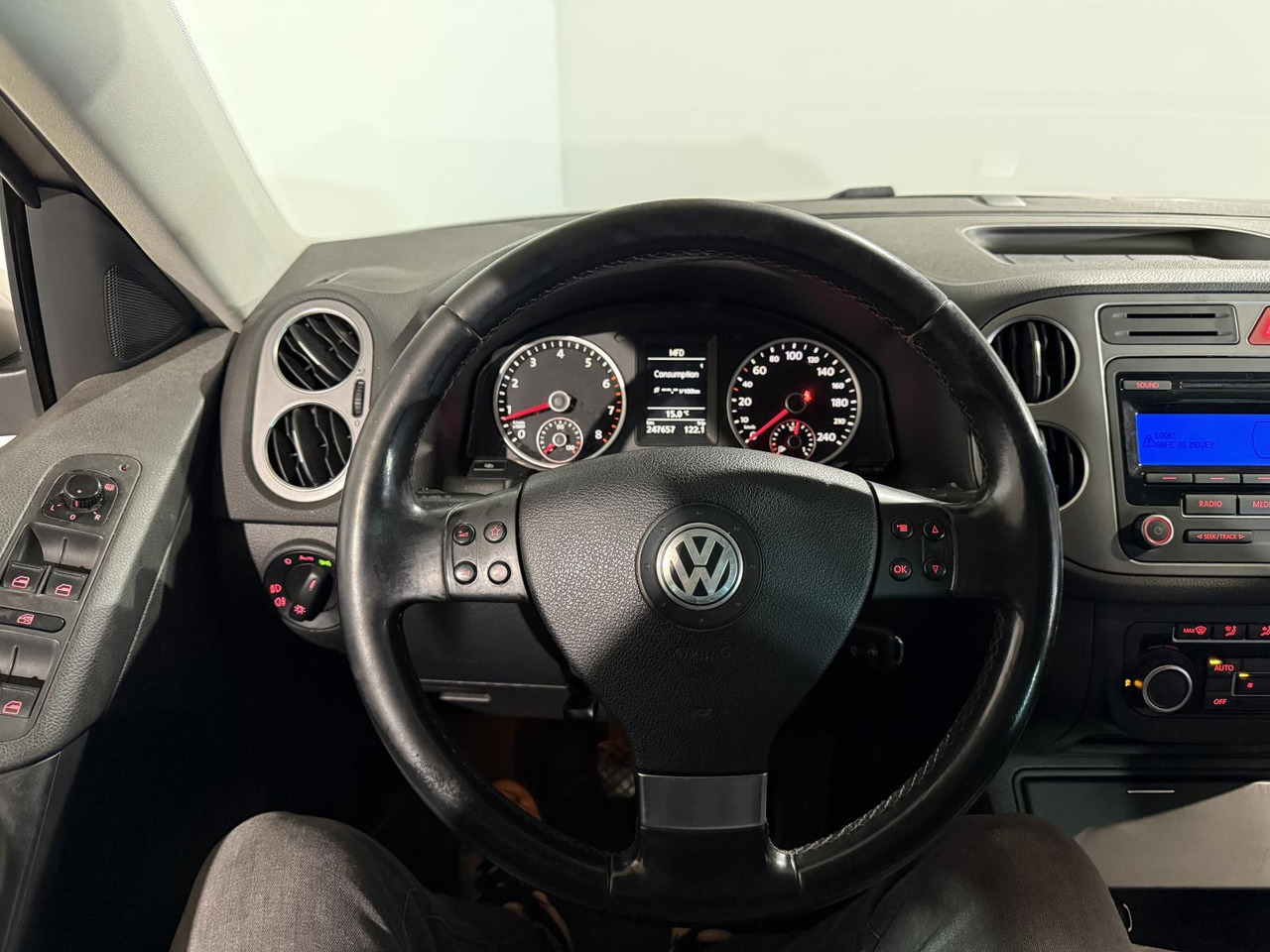 Volkswagen | Tiguan | 1.4 TSI Sport&Style | 2010 | 247.657 km | 41KRT5 | Logisch - Maasturi/ Katumaasturi: kuva Volkswagen | Tiguan | 1.4 TSI Sport&Style | 2010 | 247.657 km | 41KRT5 | Logisch - Maasturi/ Katumaasturi Volkswagen | Tiguan | 1.4 TSI Sport&Style | 2010 | 247.657 km | 41KRT5 | Logisch - Maasturi/ Katumaasturi: kuva Volkswagen | Tiguan | 1.4 TSI Sport&Style | 2010 | 247.657 km | 41KRT5 | Logisch - Maasturi/ Katumaasturi
