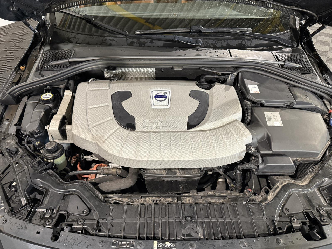 Volvo V60 2.4 D6 AWD Plug-In Hybrid Summum | 2013 | 3-SVT-51 | 247.435 km | 3-SVT-51 - Henkilöauto: kuva Volvo V60 2.4 D6 AWD Plug-In Hybrid Summum | 2013 | 3-SVT-51 | 247.435 km | 3-SVT-51 - Henkilöauto Volvo V60 2.4 D6 AWD Plug-In Hybrid Summum | 2013 | 3-SVT-51 | 247.435 km | 3-SVT-51 - Henkilöauto: kuva Volvo V60 2.4 D6 AWD Plug-In Hybrid Summum | 2013 | 3-SVT-51 | 247.435 km | 3-SVT-51 - Henkilöauto