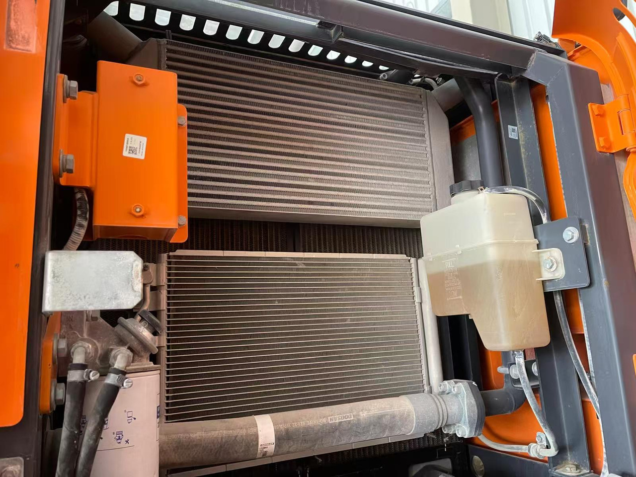 DOOSAN DX210 - Pyöräalustainen kaivinkone: kuva DOOSAN DX210 - Pyöräalustainen kaivinkone DOOSAN DX210 - Pyöräalustainen kaivinkone: kuva DOOSAN DX210 - Pyöräalustainen kaivinkone