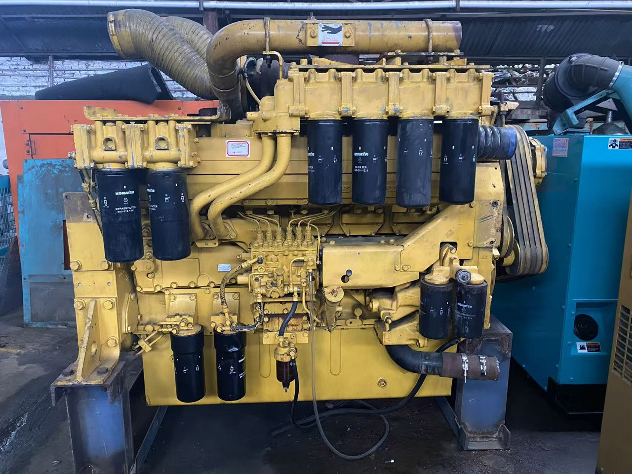 KOMATSU SAA12V140E - Moottori - LVI-laite: kuva KOMATSU SAA12V140E - Moottori - LVI-laite KOMATSU SAA12V140E - Moottori - LVI-laite: kuva KOMATSU SAA12V140E - Moottori - LVI-laite