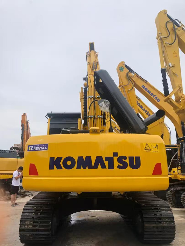 Komatsu PC220-8 - Telakaivukone: kuva komatsu PC220-8 - Telakaivukone Komatsu PC220-8 - Telakaivukone: kuva komatsu PC220-8 - Telakaivukone