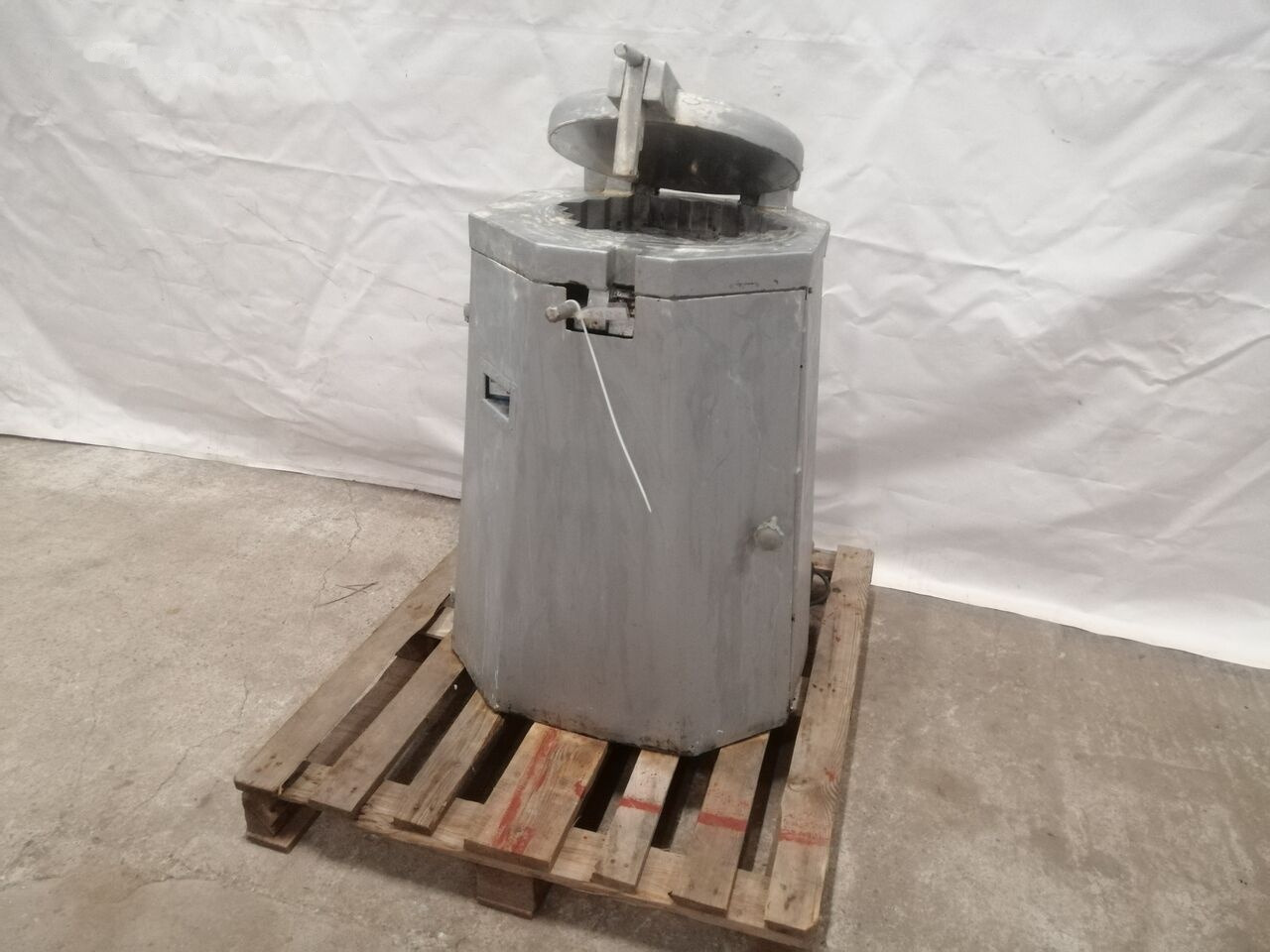 Leipomokone HIDRAULIČNA PRESA: kuva Leipomokone HIDRAULIČNA PRESA