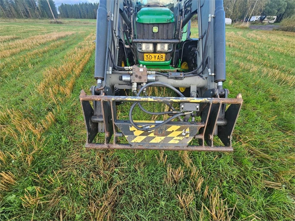 John Deere 6420S AP Premium Plus 50km/h - Traktori: kuva John Deere 6420S AP Premium Plus 50km/h - Traktori John Deere 6420S AP Premium Plus 50km/h - Traktori: kuva John Deere 6420S AP Premium Plus 50km/h - Traktori