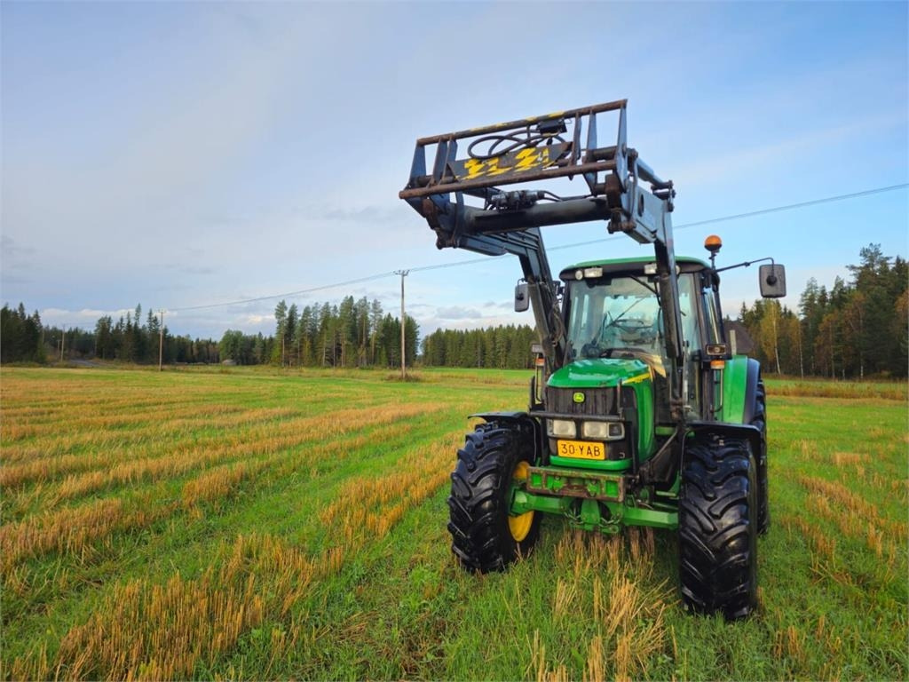 John Deere 6420S AP Premium Plus 50km/h - Traktori: kuva John Deere 6420S AP Premium Plus 50km/h - Traktori John Deere 6420S AP Premium Plus 50km/h - Traktori: kuva John Deere 6420S AP Premium Plus 50km/h - Traktori