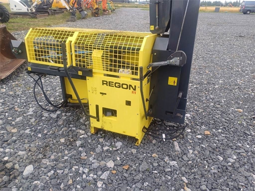 Regon R1 klapikone - Metsäkone: kuva Regon R1 klapikone - Metsäkone Regon R1 klapikone - Metsäkone: kuva Regon R1 klapikone - Metsäkone