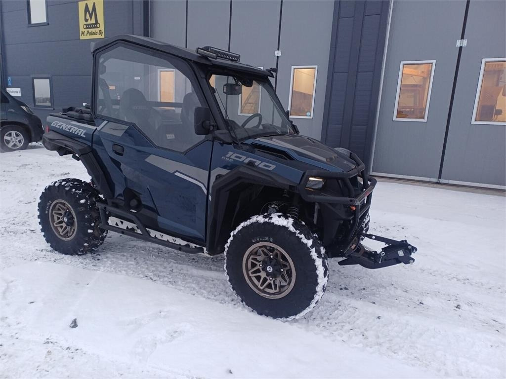 Polaris General 1000 4x4 ABS - Traktori: kuva Polaris General 1000 4x4 ABS - Traktori Polaris General 1000 4x4 ABS - Traktori: kuva Polaris General 1000 4x4 ABS - Traktori