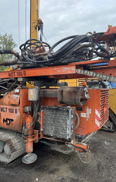 MDT 180 B - Porakone: kuva MDT 180 B - Porakone MDT 180 B - Porakone: kuva MDT 180 B - Porakone
