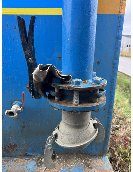 Polymertanks in several sizes 50 - 40 - 30m3 - Säiliöpuoliperävaunu: kuva Polymertanks in several sizes 50 - 40 - 30m3 - Säiliöpuoliperävaunu Polymertanks in several sizes 50 - 40 - 30m3 - Säiliöpuoliperävaunu: kuva Polymertanks in several sizes 50 - 40 - 30m3 - Säiliöpuoliperävaunu