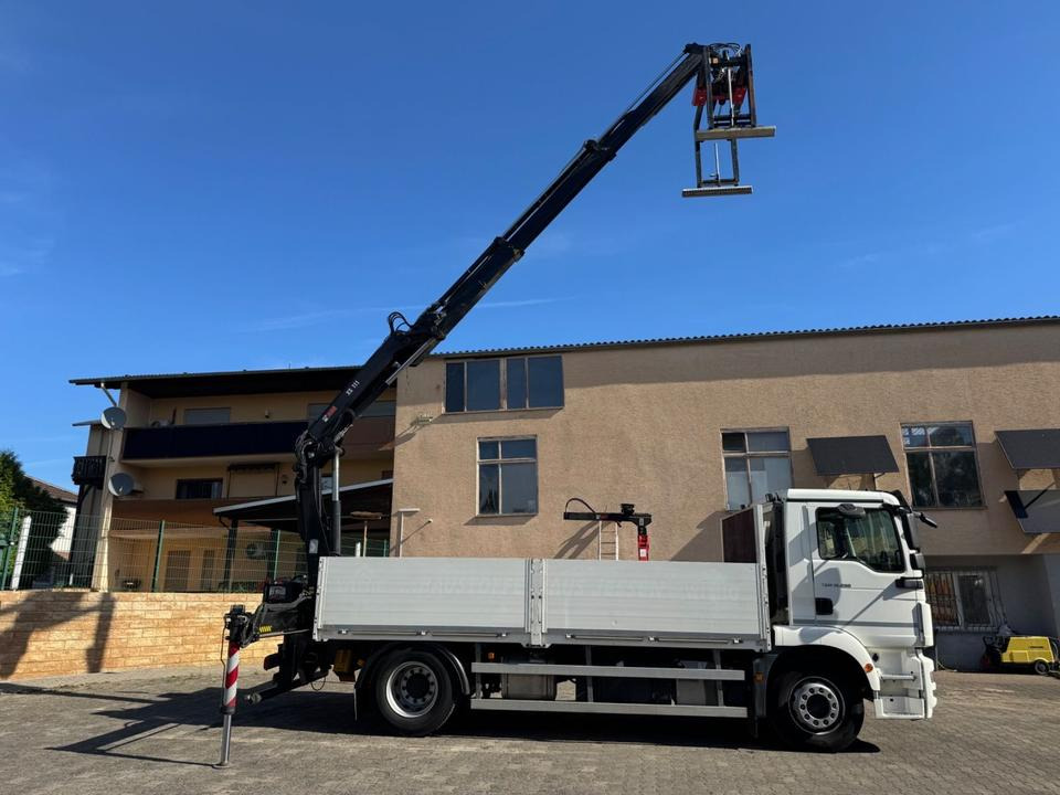 MAN TGM 18.290/HIAB-XS111/JOYSTICK/aus1.Hand - Lava-kuorma-auto, Nosturiauto: kuva MAN TGM 18.290/HIAB-XS111/JOYSTICK/aus1.Hand - Lava-kuorma-auto, Nosturiauto MAN TGM 18.290/HIAB-XS111/JOYSTICK/aus1.Hand - Lava-kuorma-auto, Nosturiauto: kuva MAN TGM 18.290/HIAB-XS111/JOYSTICK/aus1.Hand - Lava-kuorma-auto, Nosturiauto