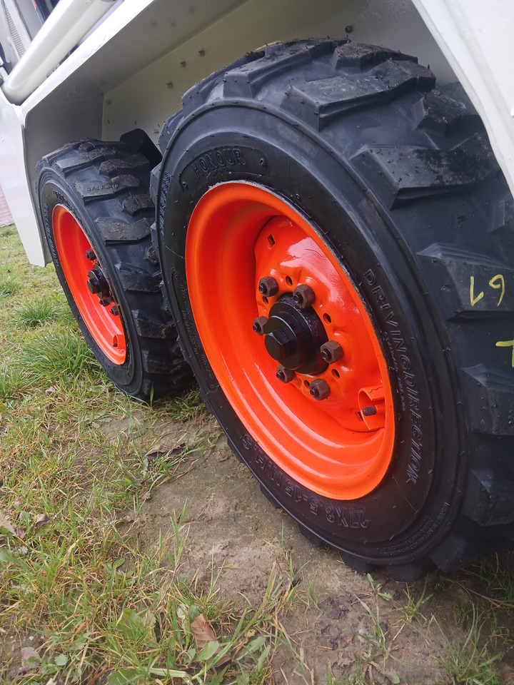 BOBCAT S100 - Liukuohjattu kuormaaja: kuva BOBCAT S100 - Liukuohjattu kuormaaja BOBCAT S100 - Liukuohjattu kuormaaja: kuva BOBCAT S100 - Liukuohjattu kuormaaja